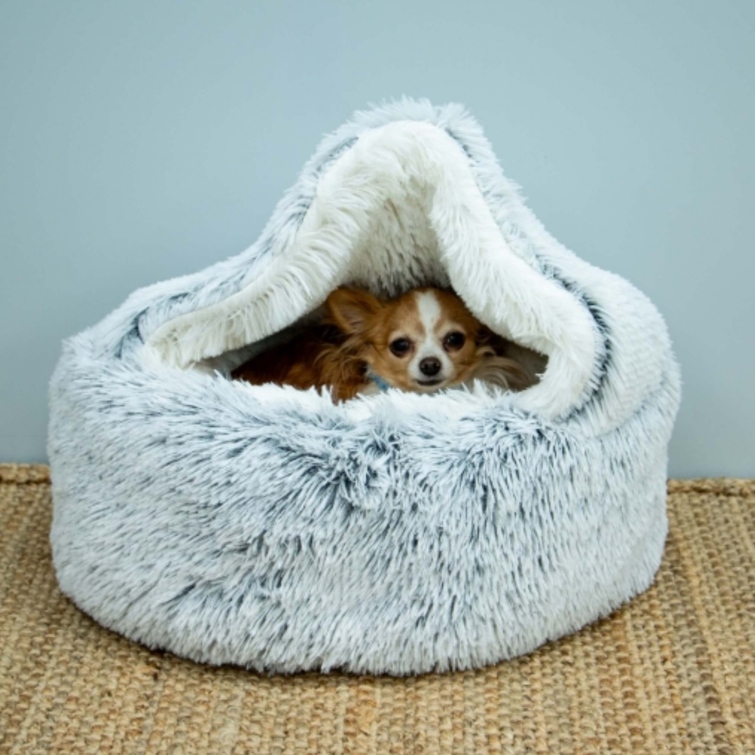 Ancol Sleepy Paws Plush Cove Pet Bed - Image 2