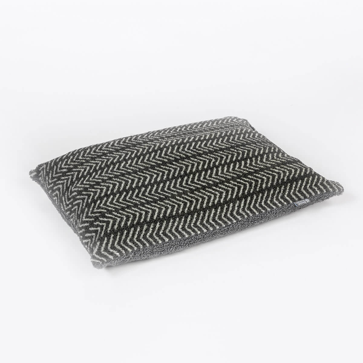 Danish Design Sherpa Fleece Charcoal Arrows Deep Duvet - Image 6