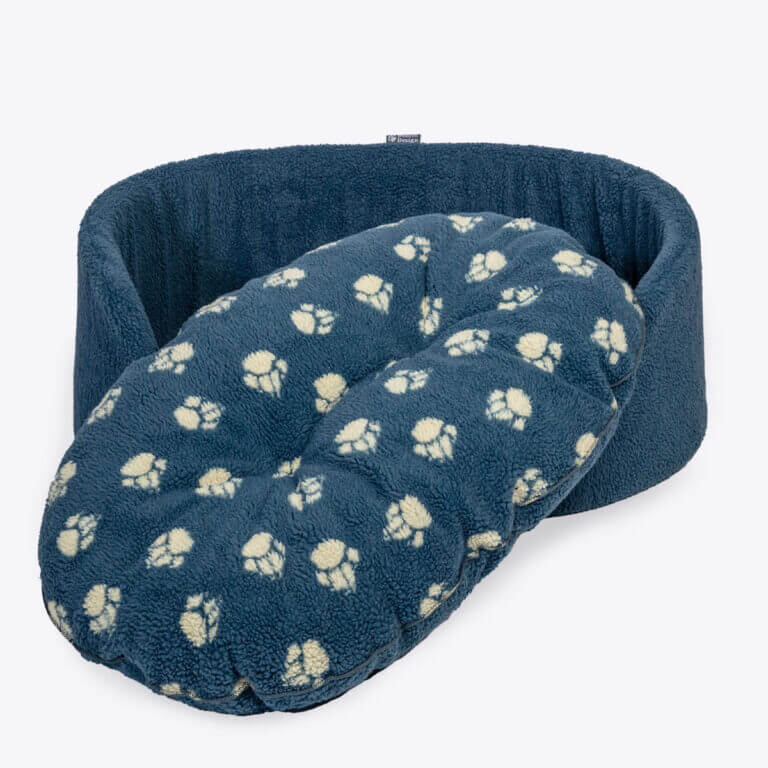 Danish Design Sherpa Fleece Harbour Paw Slumber Bed - Image 4