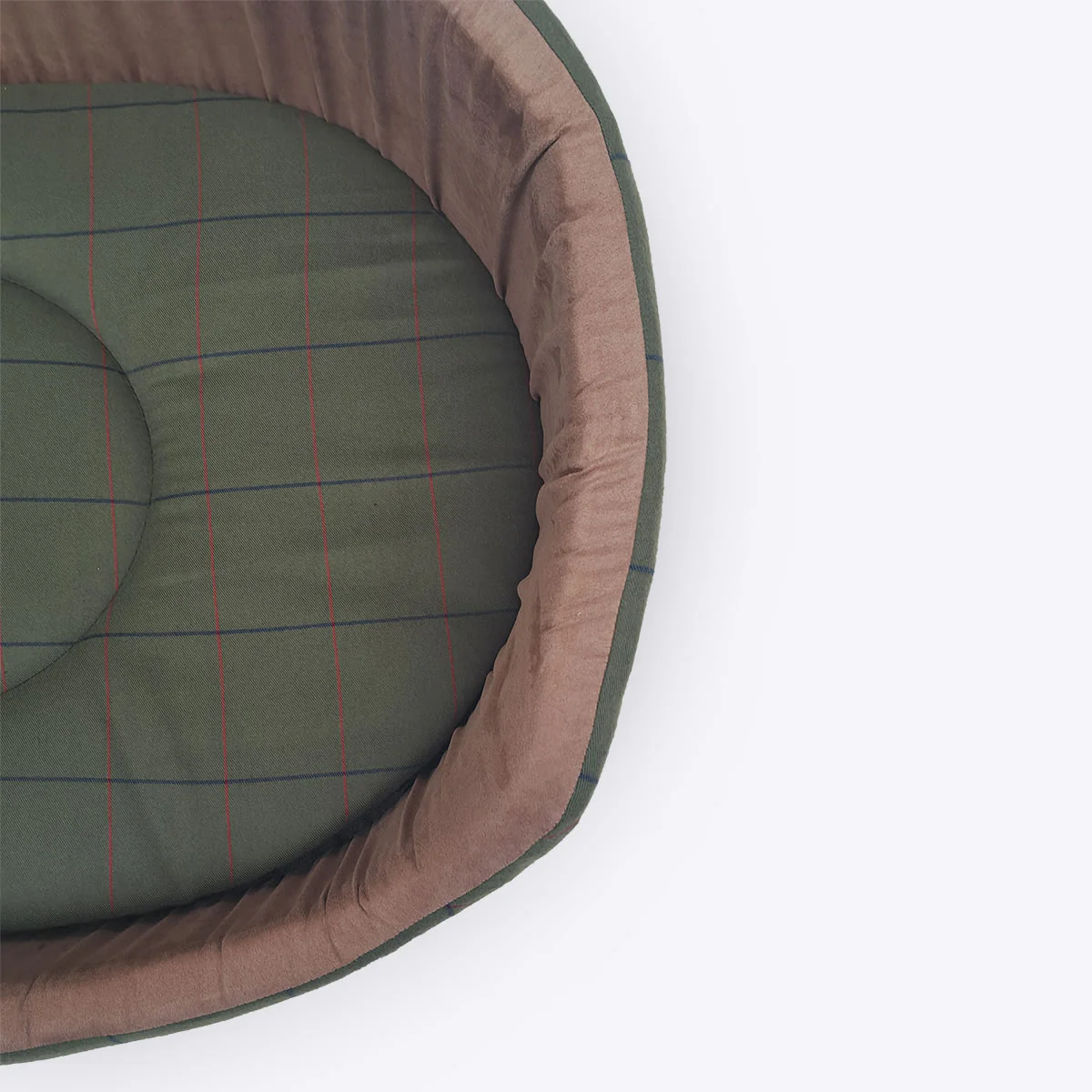 Danish Design Traditional Tweed Slumber Dog Bed - Image 3