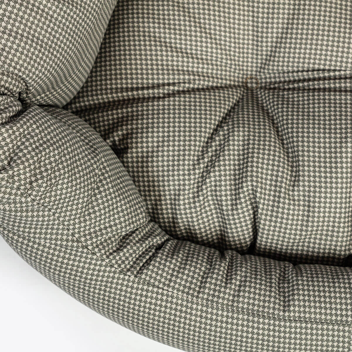 Danish Design Vintage Dogstooth Deluxe Slumber Dog Bed - Image 4