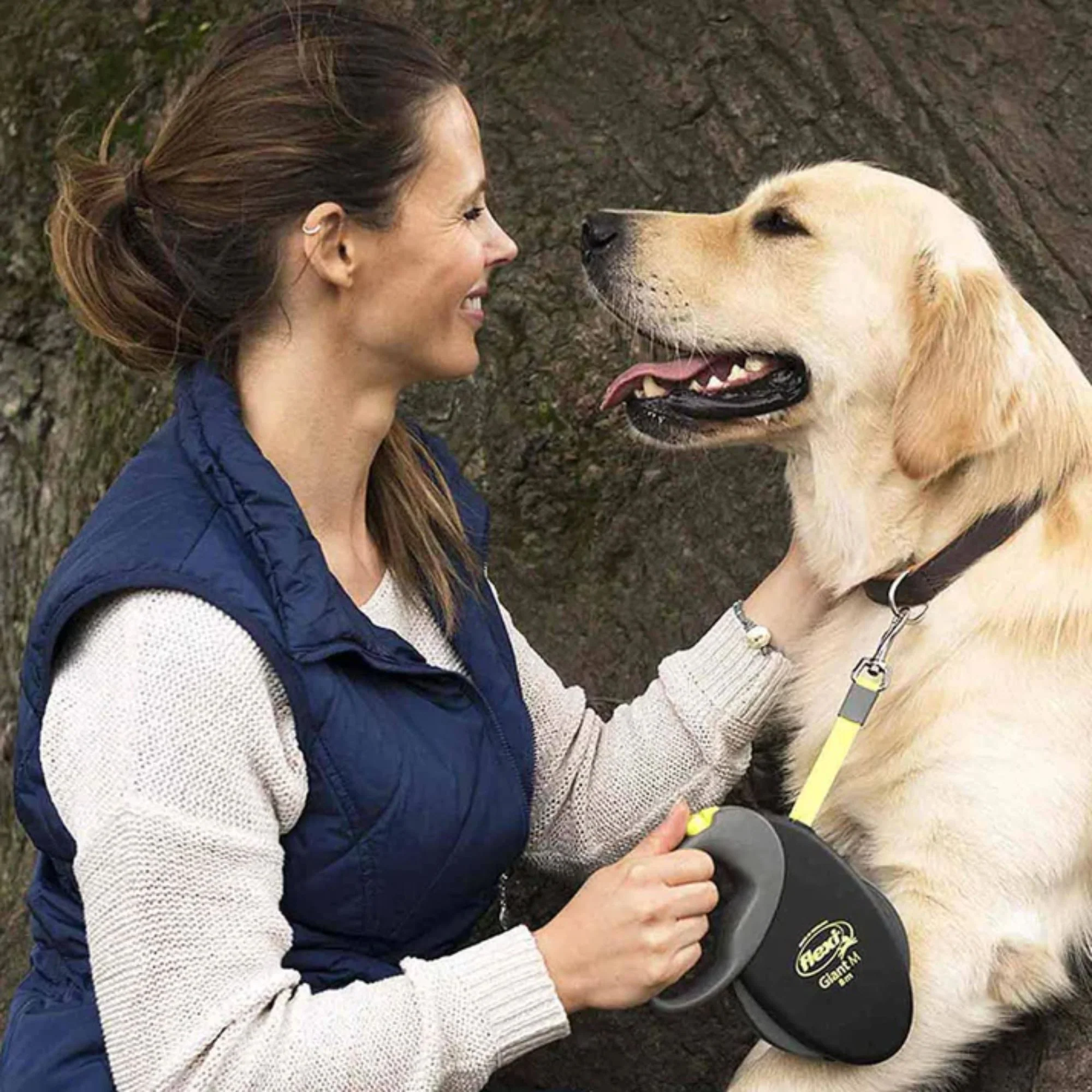 Flexi Giant Neon Retractable Tape Dog Lead - 8m - Image 9