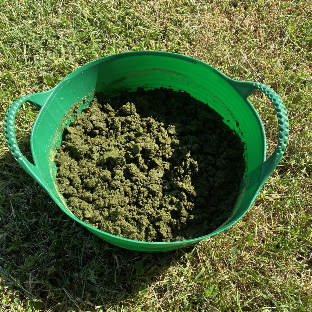 Emerald Green Feeds Grass Pellets 20kg - Image 4