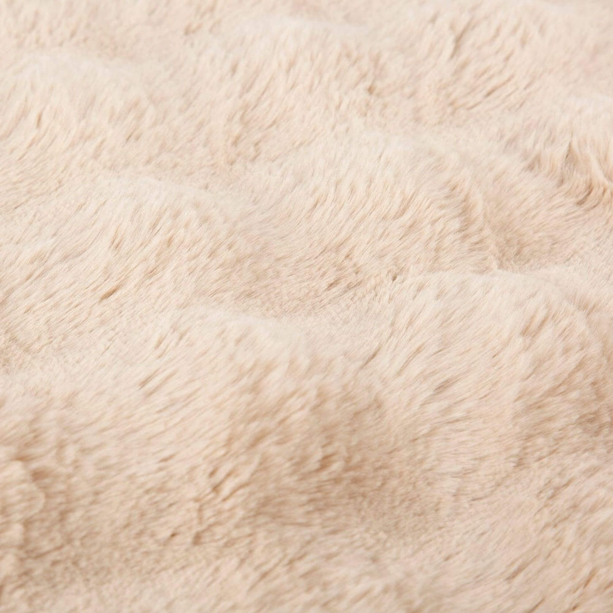 Scruffs Alpine Faux Fur Box Bed for Dogs - Image 3