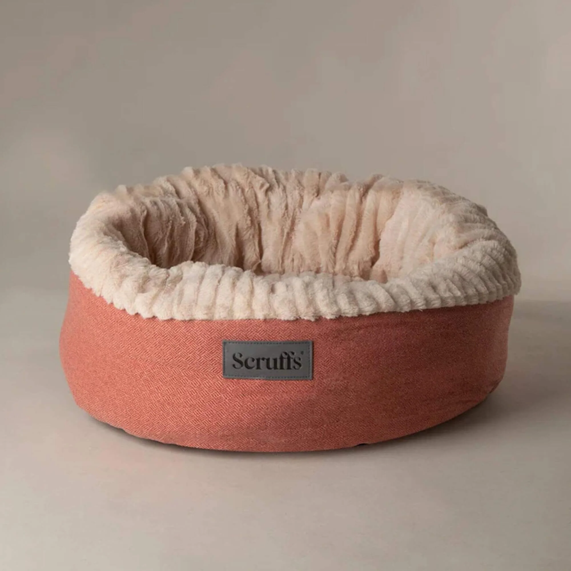 Scruffs Ellen Donut Pet Bed - Image 3
