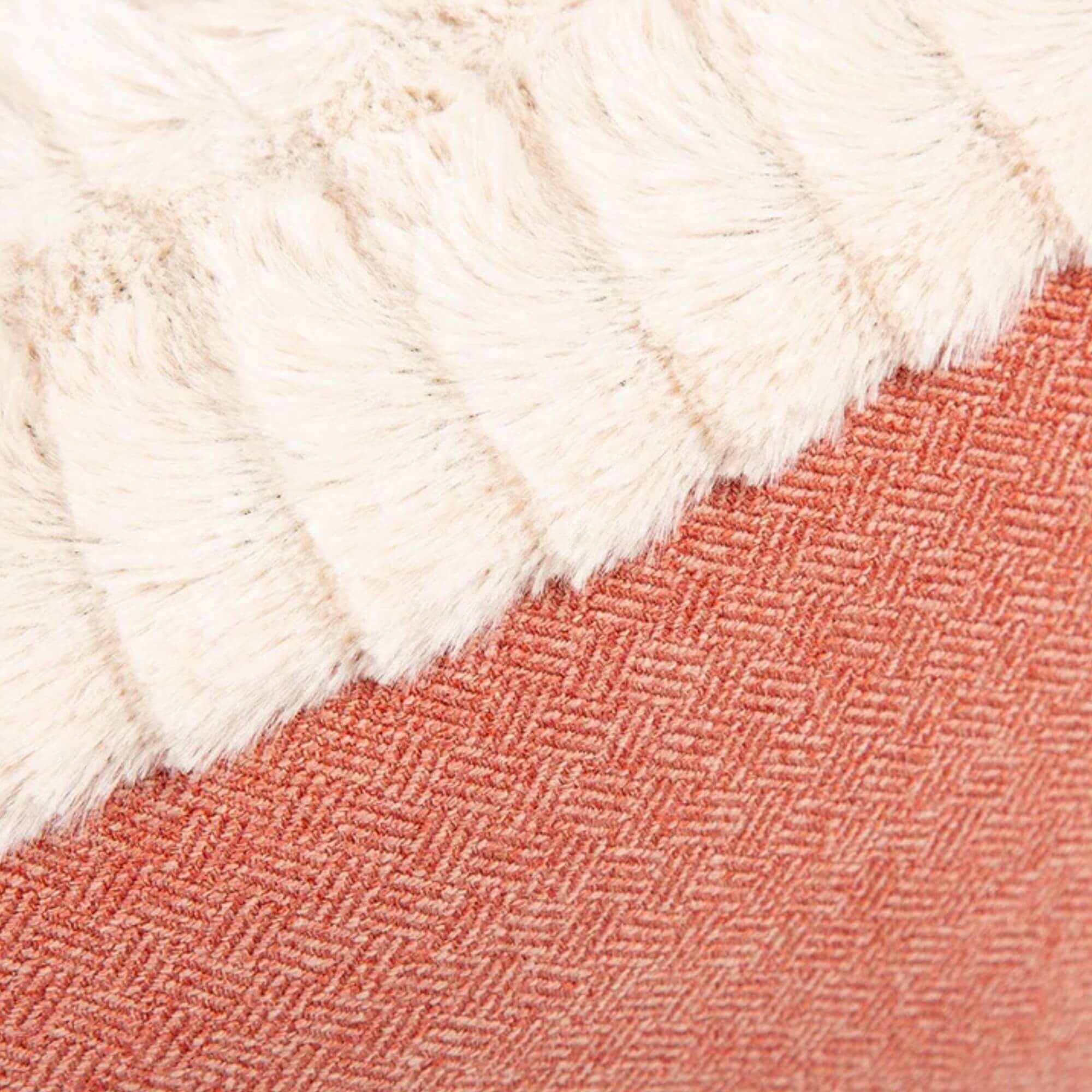 Scruffs Ellen Donut Pet Bed - Image 9
