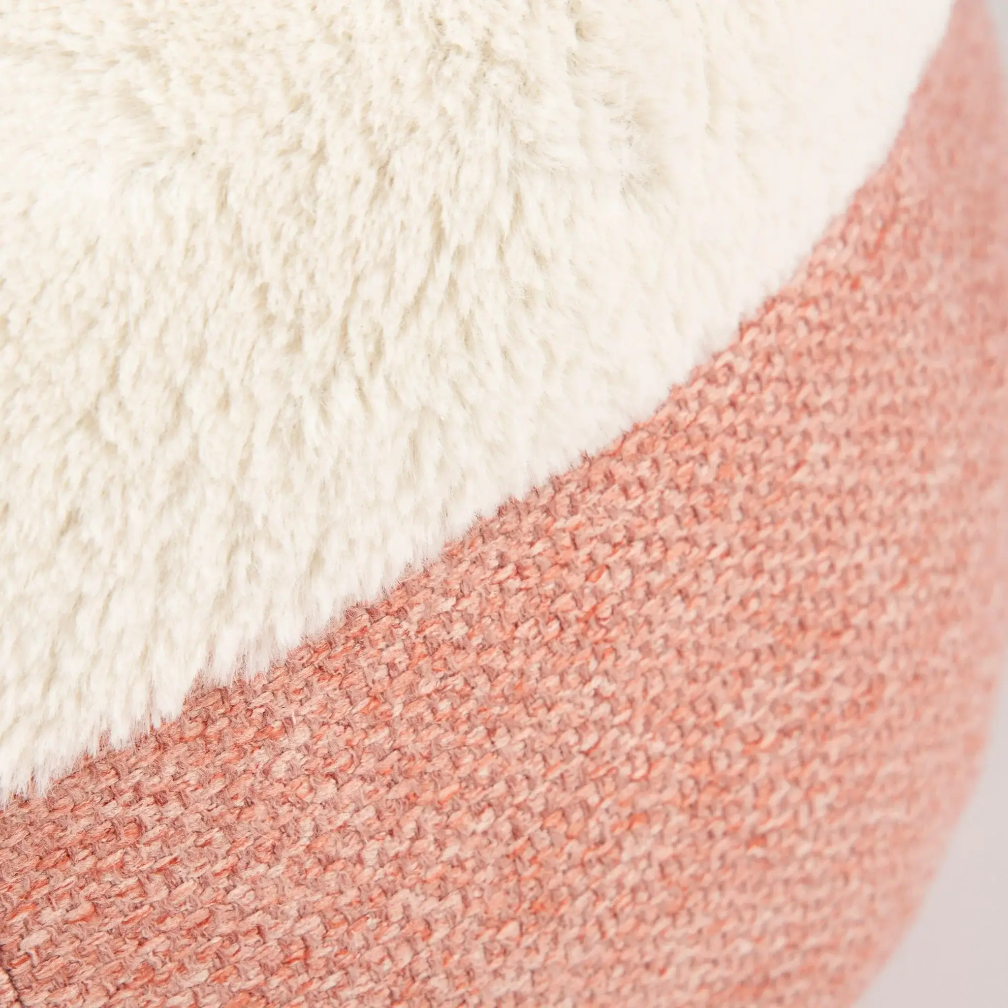 Scruffs Seattle Sanctuary Deep Round Cat Bed - Coral Pink - Image 6